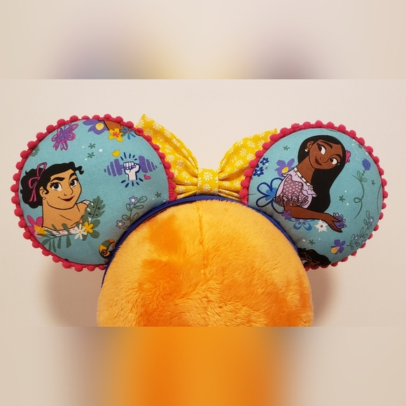 🆕️🏡 Encanto Mouse Ears feat. Mirabel, Antonio, Luisa, Isabela - Picture 4 of 6